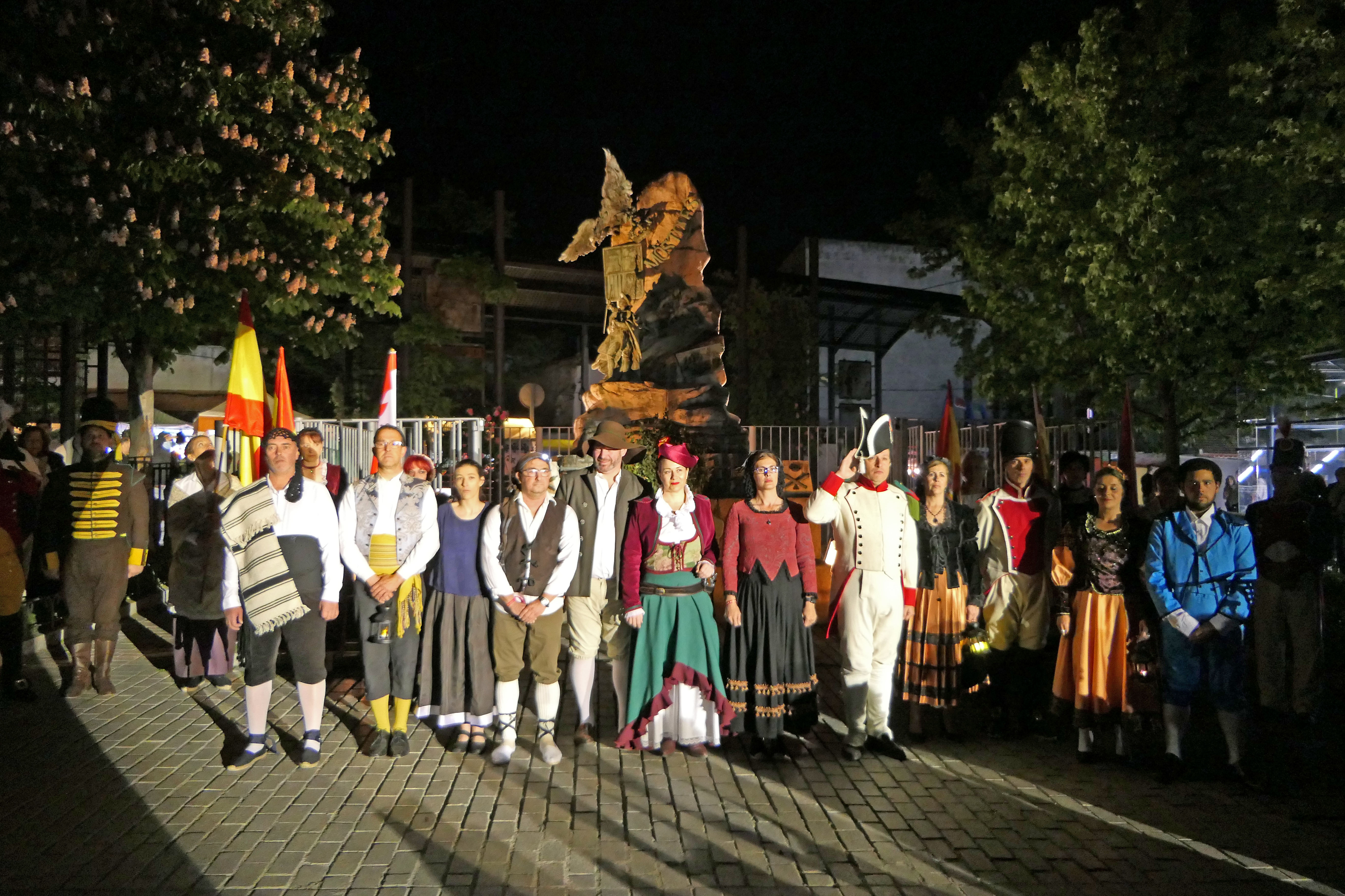 El Desfile de Farolillos ilumina las calles céntricas de Móstoles