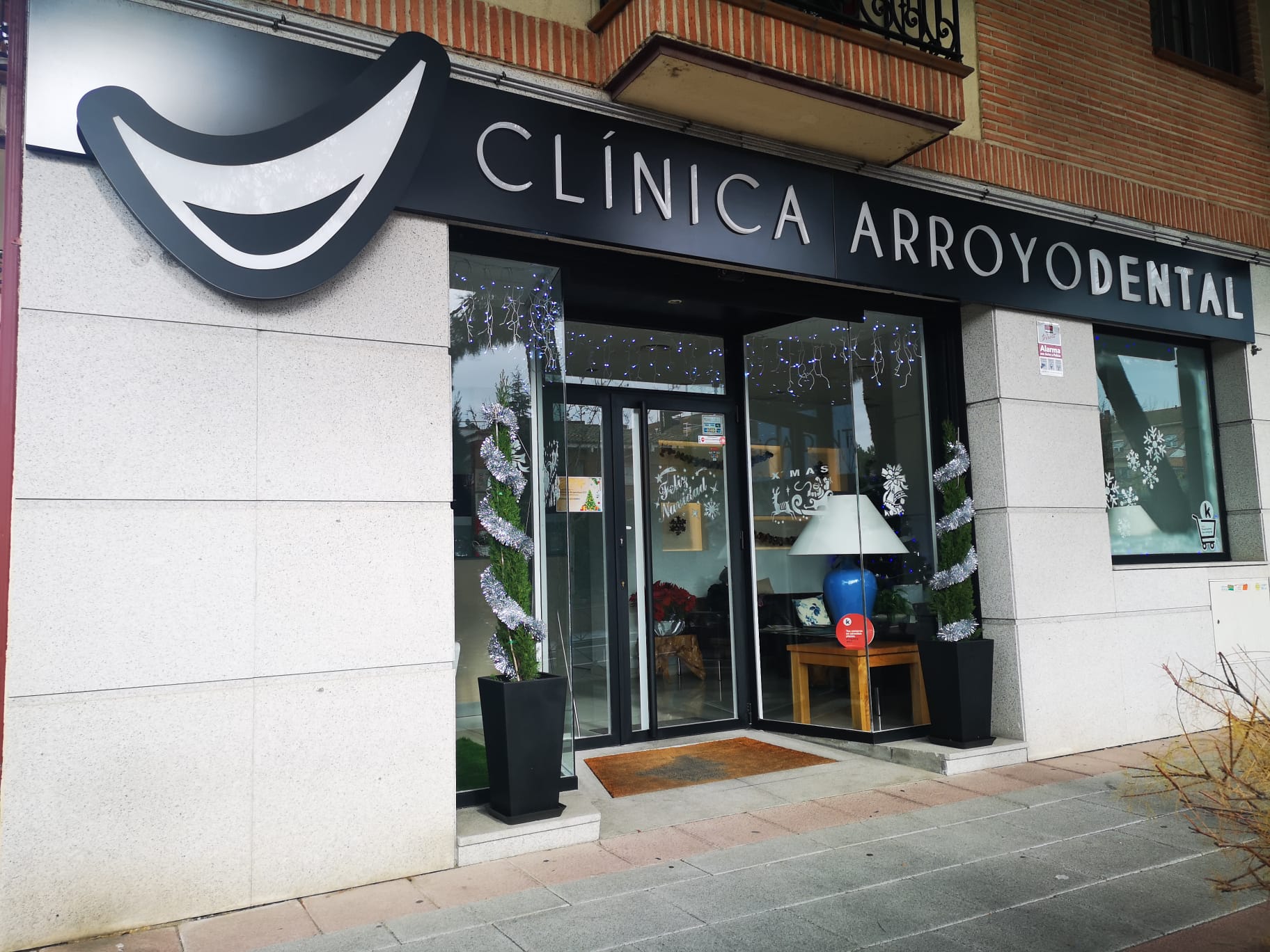 clinica medico dental Arroyodental: clinica dental en arroyomolinos