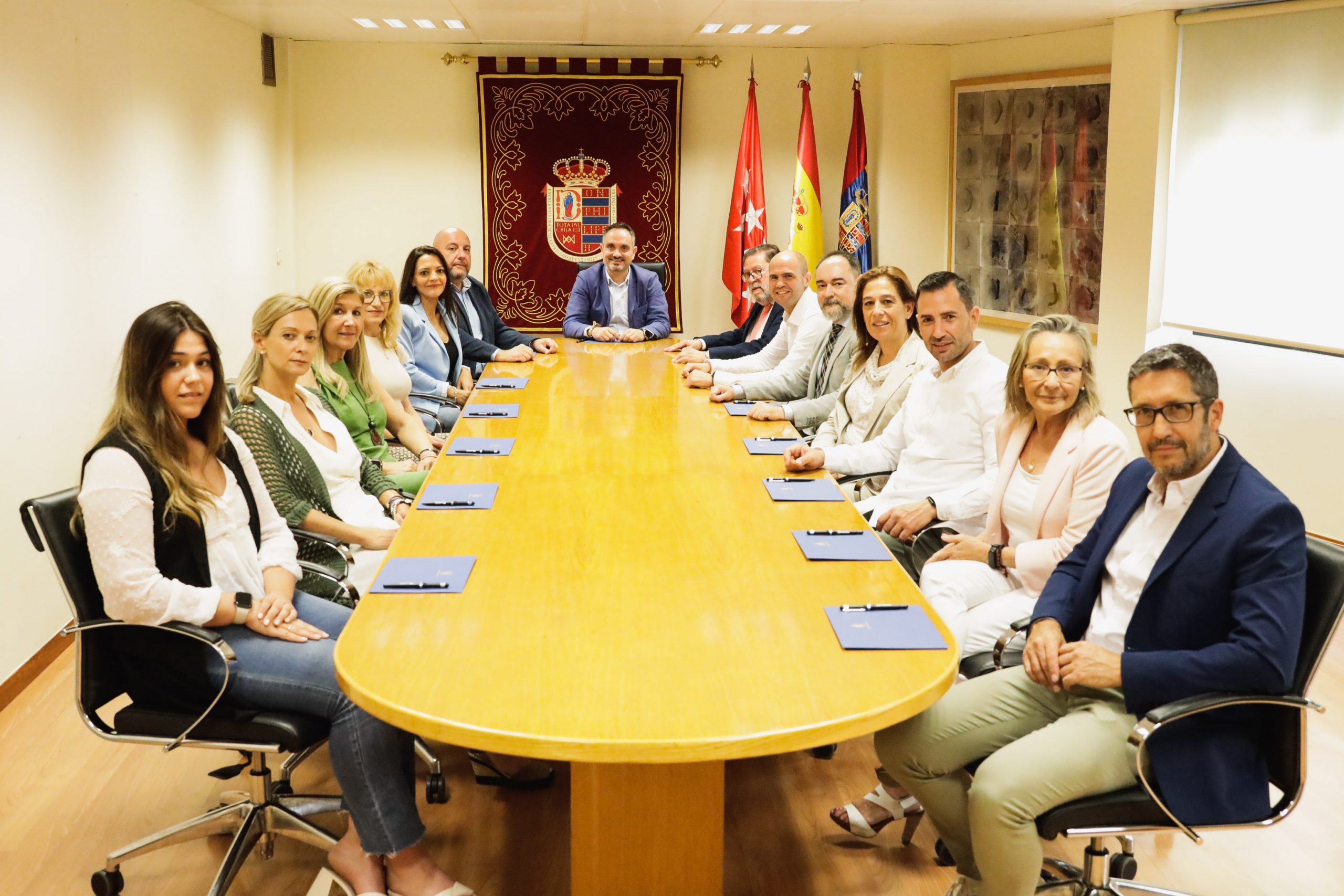 El Alcalde de Móstoles mantiene su primera reunión con su equipo de Gobierno